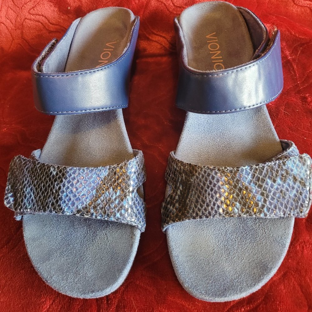 Vionic sandals, new